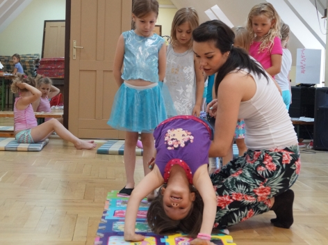 ALKOTÓ TÁNCTÁBOR – BARANGOLÁS A KONTINENSEKEN:  DÉL-AMERIKA