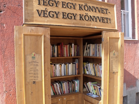 Tégy egy könyvet - Végy egy könyvet!