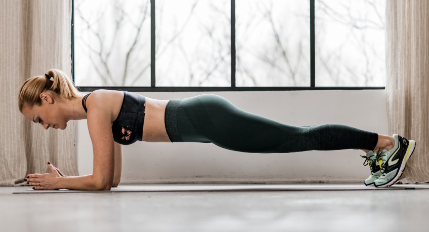 JÓ REGGELT - ALAKFORMÁLÓ TORNA