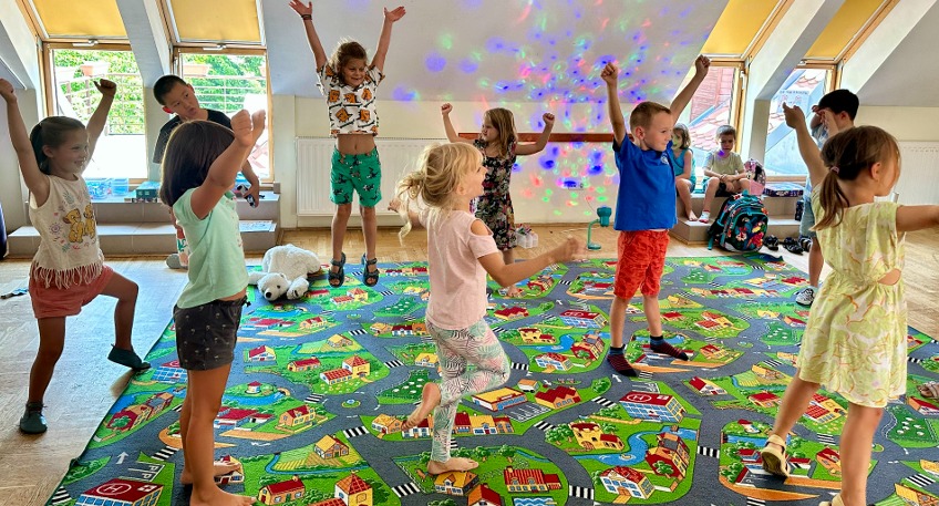 AZTABANDA DRÁMA ÉS SZÍNJÁTSZÓ CSOPORT