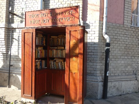 Tégy egy könyvet - Végy egy könyvet!
