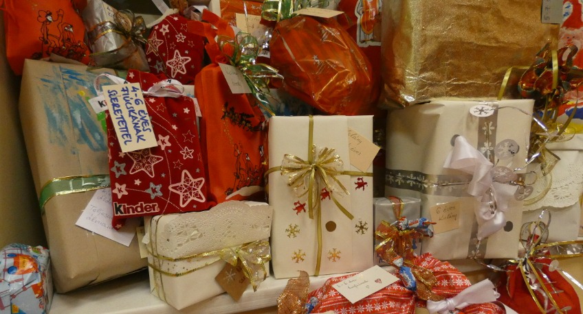 SZERETETTEL – ajándékgyűjtés